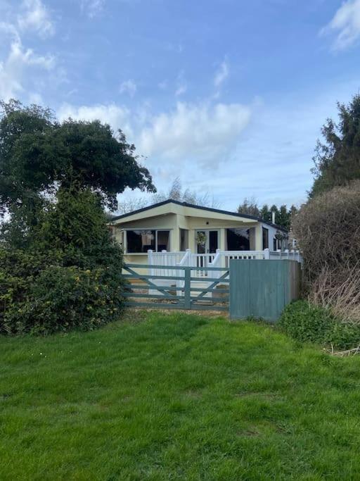 Beautiful Rural Holiday Chalet Villa LINCOLNSHIRE Exterior photo